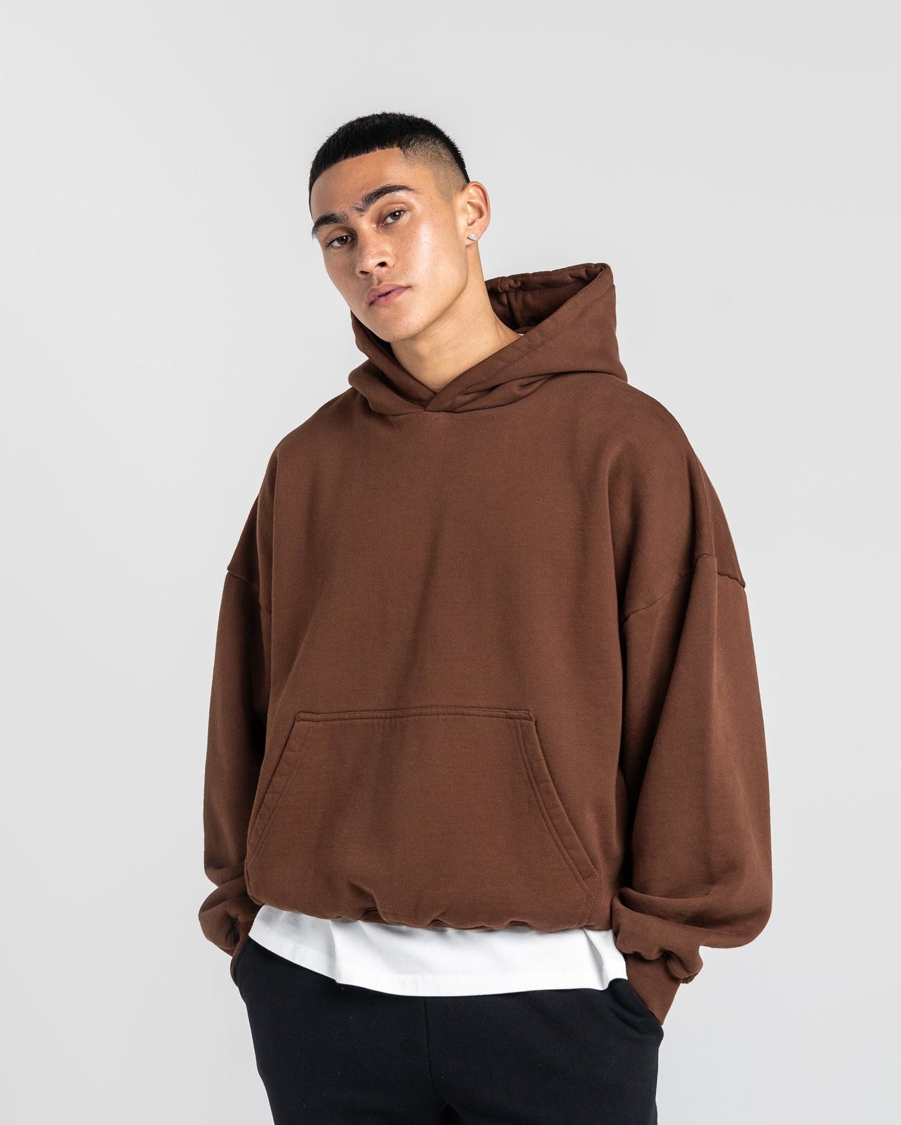HEAVYWEIGHT HOODIE - BROWN
