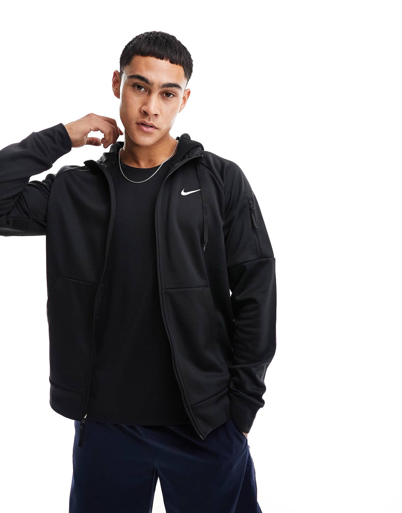TRAINING THERMA-FIT HOODIE IN BLACK
