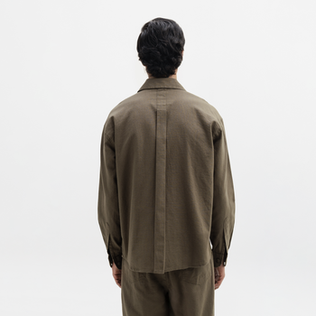 COTTON SPREAD COLLAR SHIRT