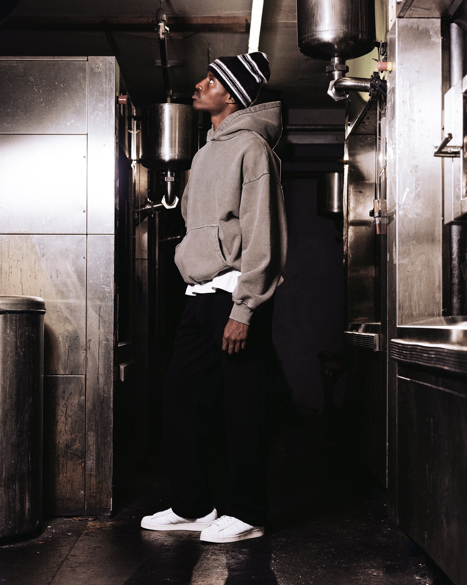HEAVYWEIGHT HOODIE - VINTAGE GREY